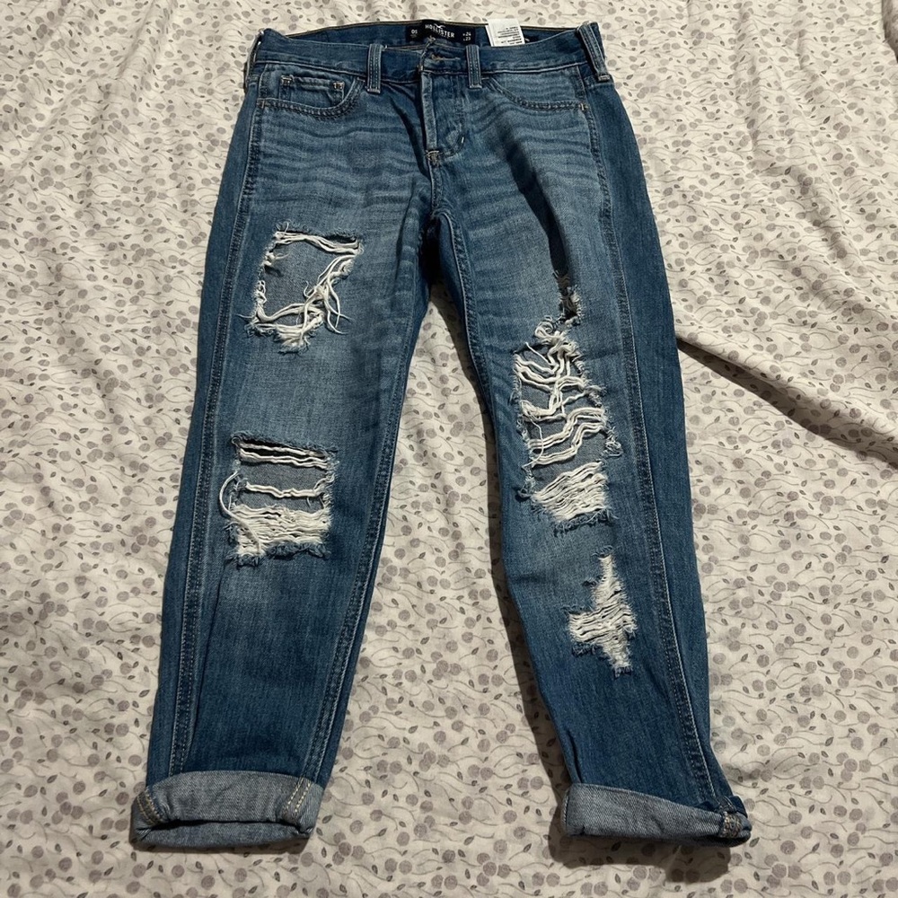 Hollister Low rise boyfriend jeans